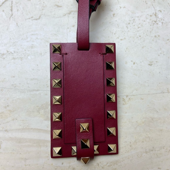 ✨Valentino Rockstud Leather Luggage Tag NWT🏷 - Picture 2 of 4